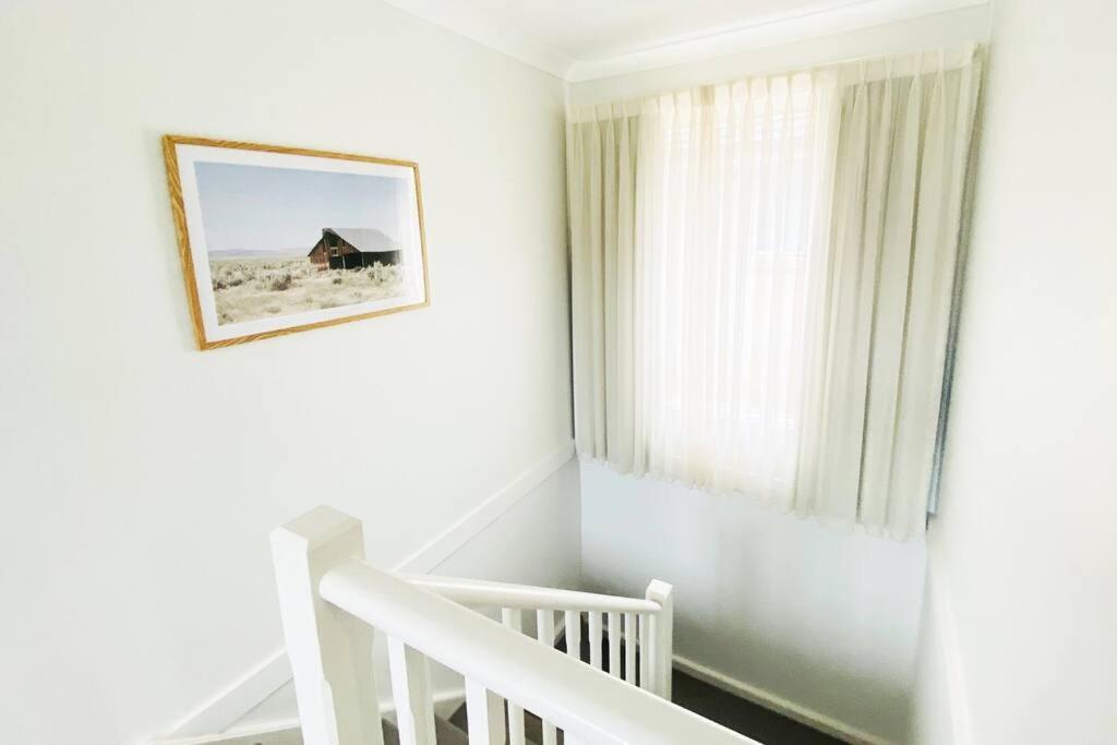 Kellyville 5Br Near Park And Shopping Mall ภายนอก รูปภาพ