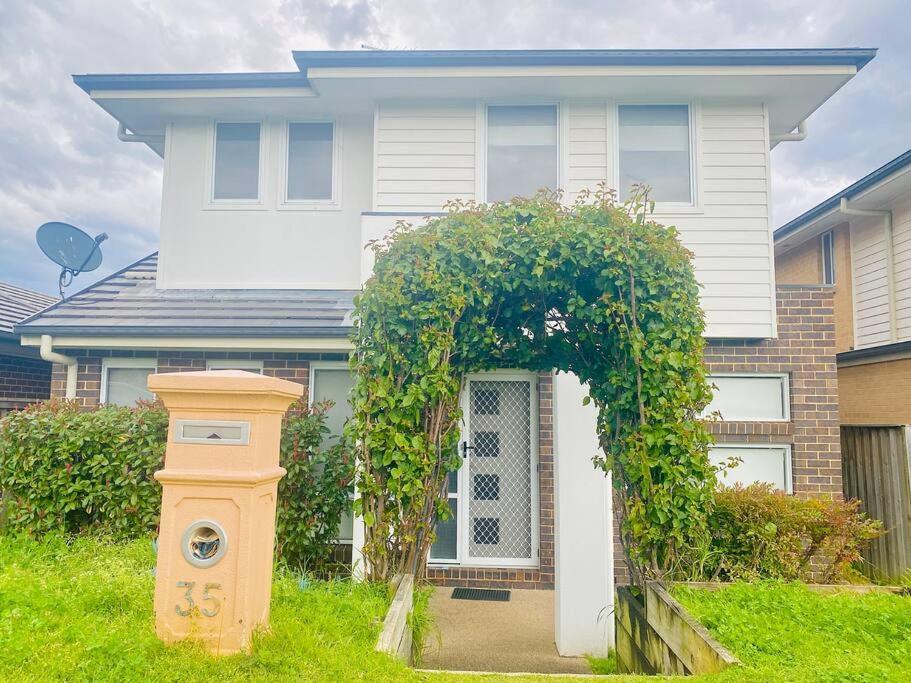 Kellyville 5Br Near Park And Shopping Mall ภายนอก รูปภาพ