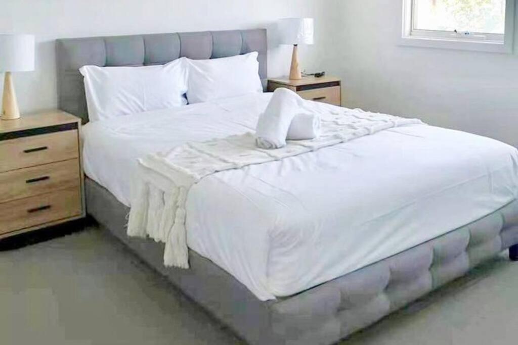 Kellyville 5Br Near Park And Shopping Mall ภายนอก รูปภาพ