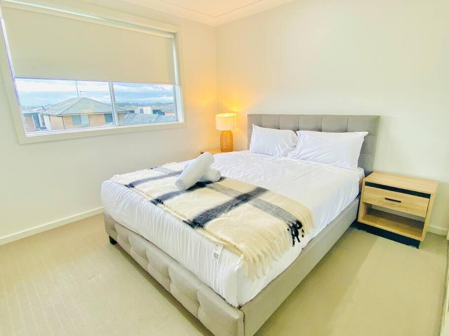 Kellyville 5Br Near Park And Shopping Mall ภายนอก รูปภาพ