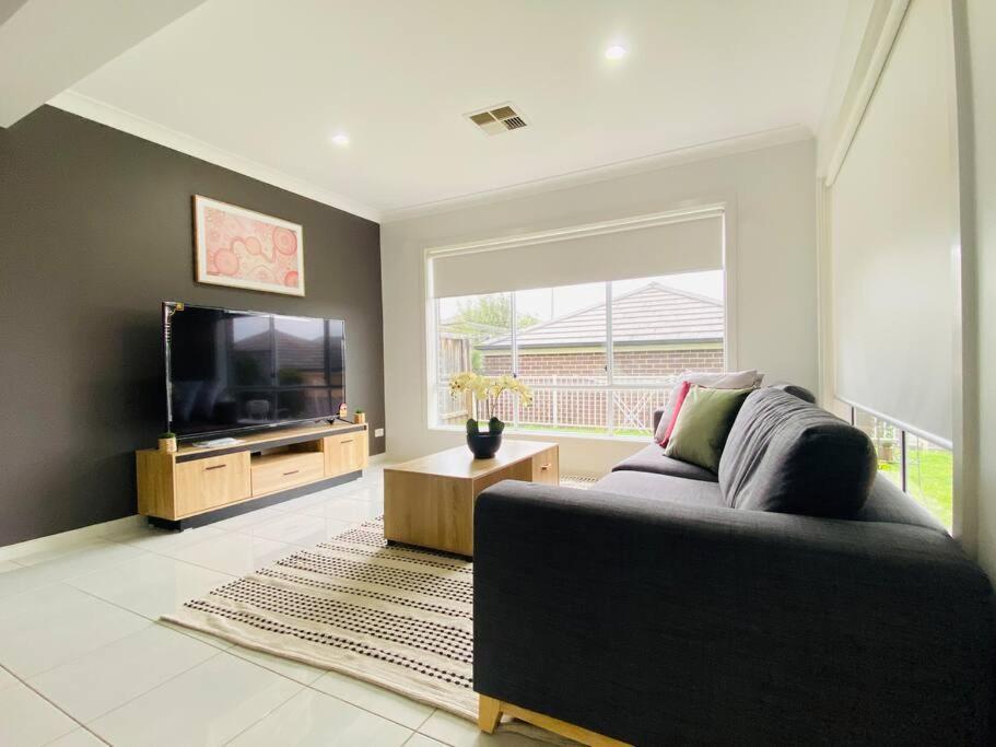 Kellyville 5Br Near Park And Shopping Mall ภายนอก รูปภาพ